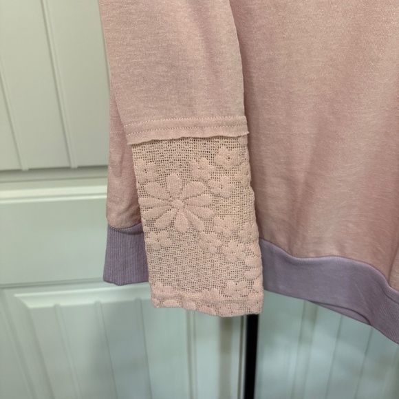 Easel Star Patched Long Sleeve Top  *NWT* - Picture 6 of 8